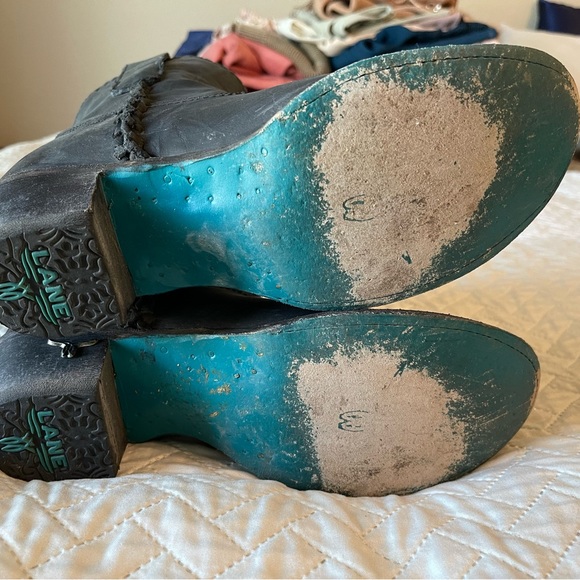 Lane Booties - Picture 5 of 6